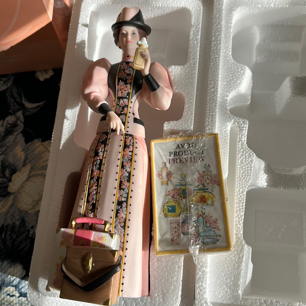 2004 Avon Albee doll